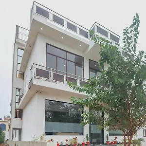 Hotel O Taj Classic